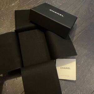 Chanel black white empty brooch box earrings jewelry Gift Box W/ Velvet Lining